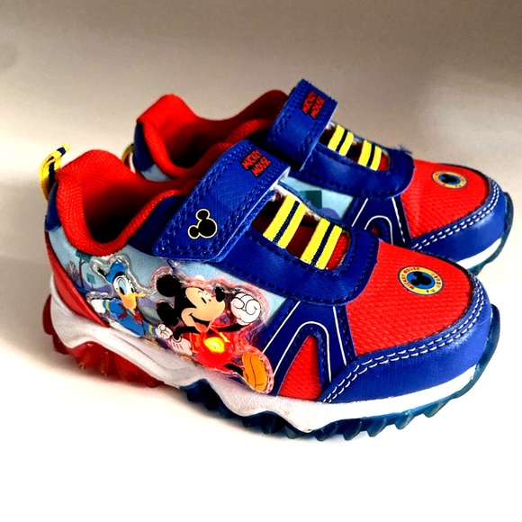 Disney Mickey Mouse Boys Shoes Light Up Sneakers Children Kids Footwear - Picture 7 of 8